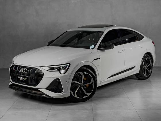 AUDI E-TRON ELÉTRICO SPORTBACK S QUATTRO AUDI E-TRON ELÉTRICO SPORTBACK S QUATTRO